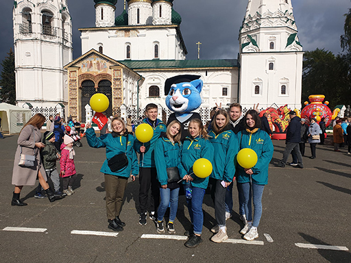 Увеличить. "Студенты Ярославского филиала МФЮА на Дне города Ярославля!